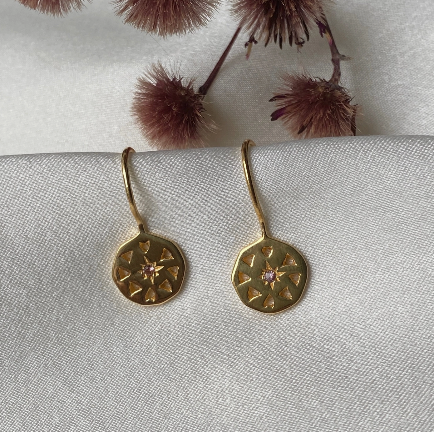 Boucle d'oreille plaquée or Sophie Deschamps Montaigne
