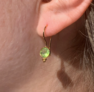 Sophie Deschamps Mariette Peridot Sleeper Earring