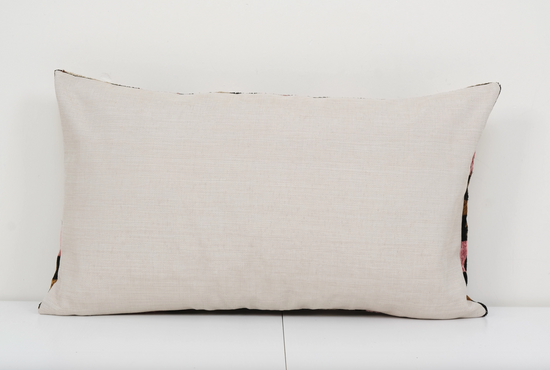 16x 22 Coussin Ikat en Velours de Soie