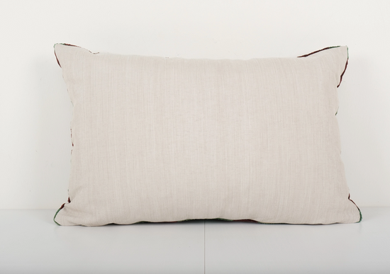 Coussin en velours ikat en soie verte 15x22