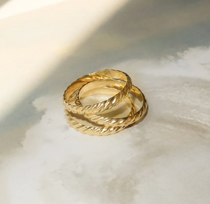 Leah Alexandra Wave Ring