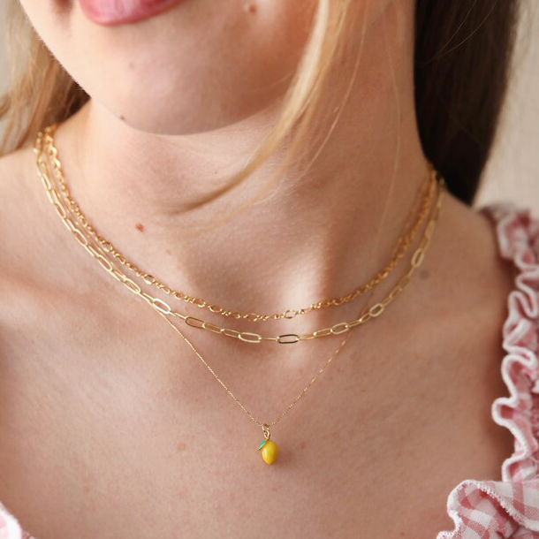 Pendentif en émail citron