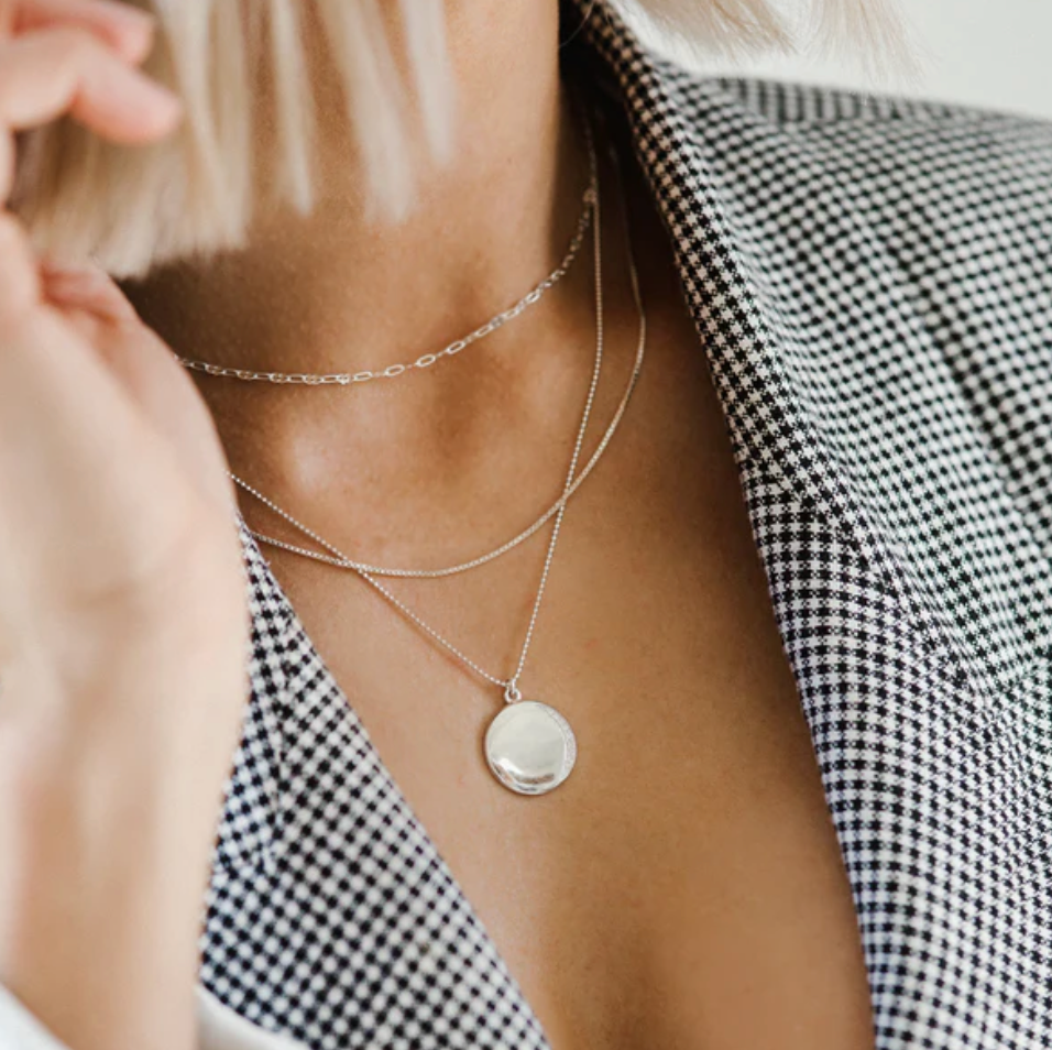 Collier en chaîne à maillons de boîte Leah Alexandra Argent