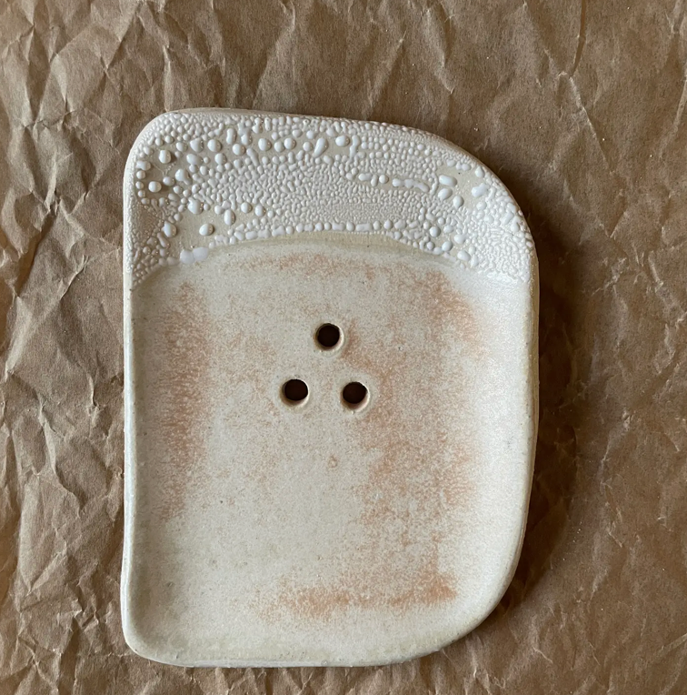 Porte-savon en céramique fait main en sel de l'Himalaya