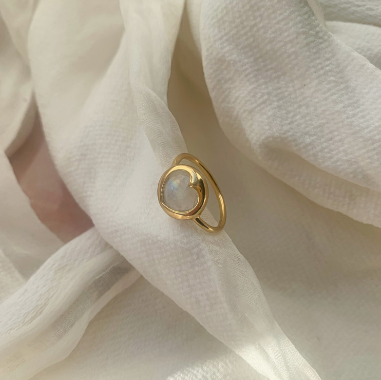 Sophie Deschamps Naomi Heart Ring