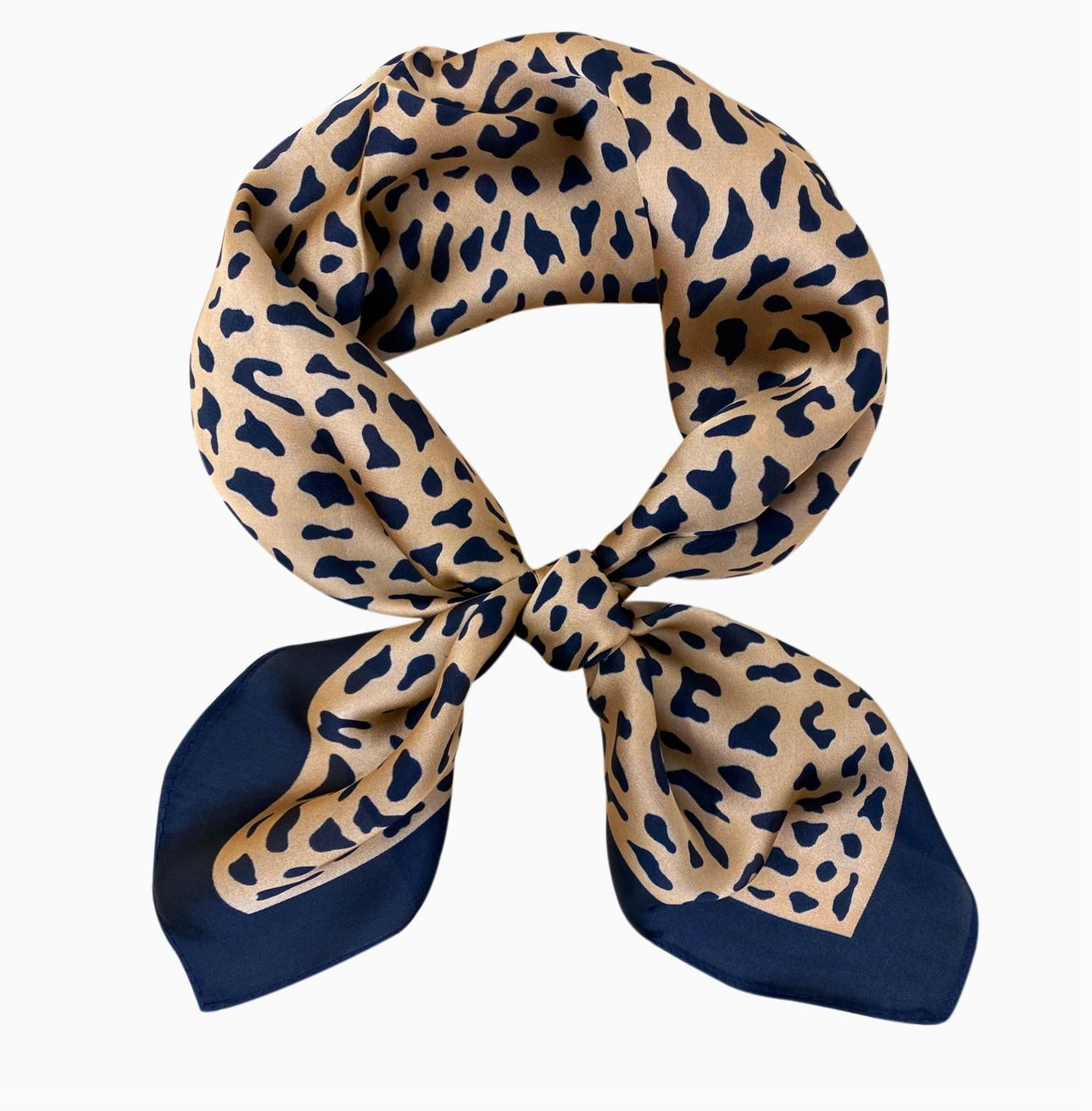 Foulard en satin léopard