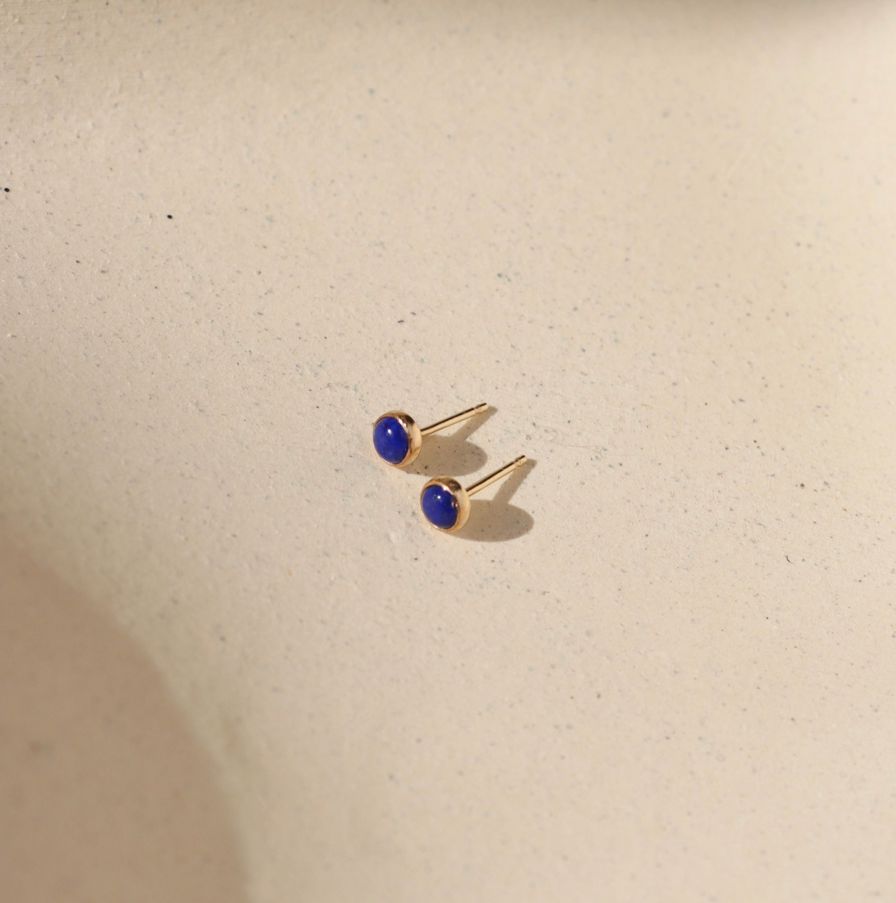 Token Lapis Lazuli Studs