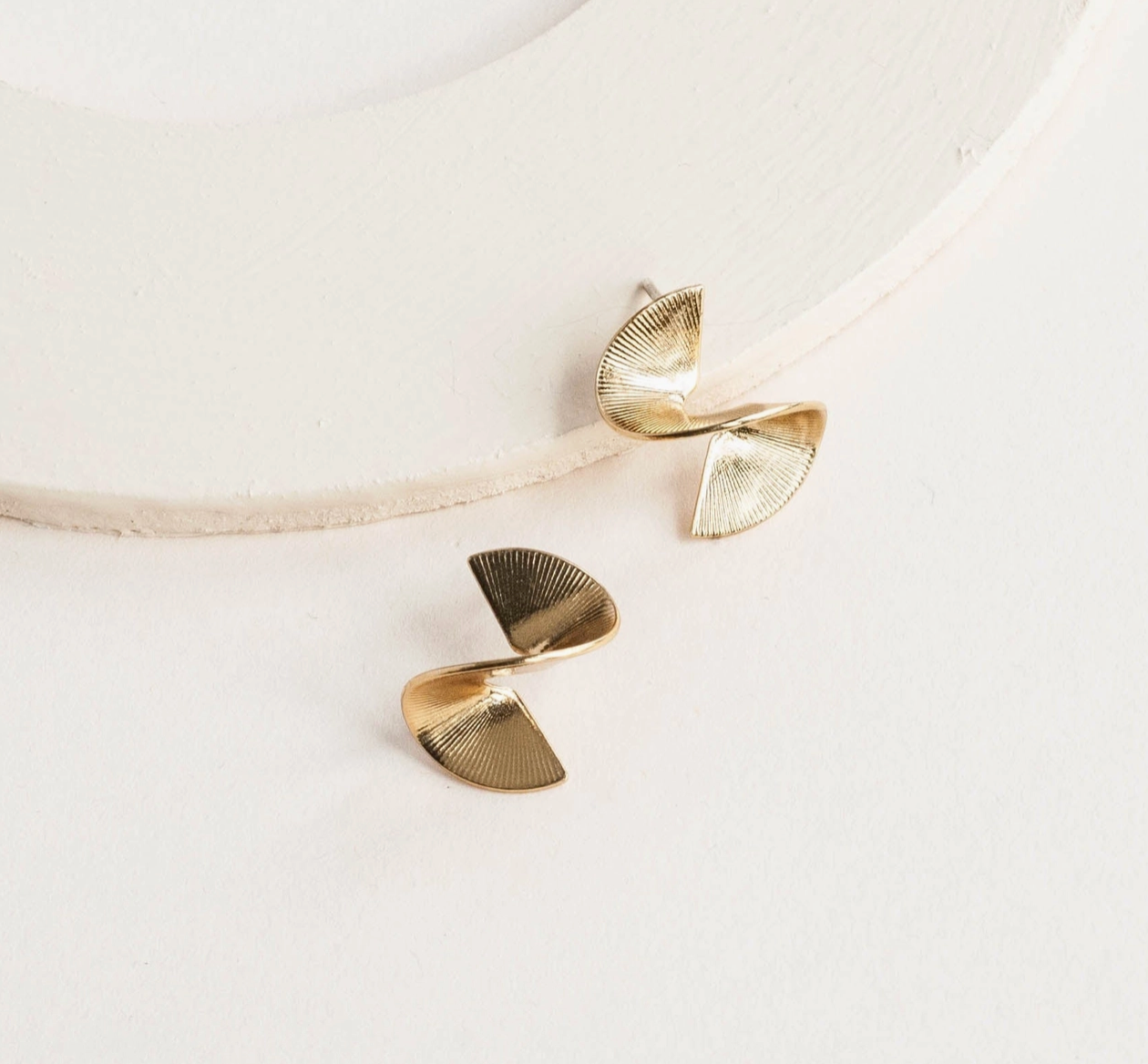 Michelle Starbuck Ribbon Studs