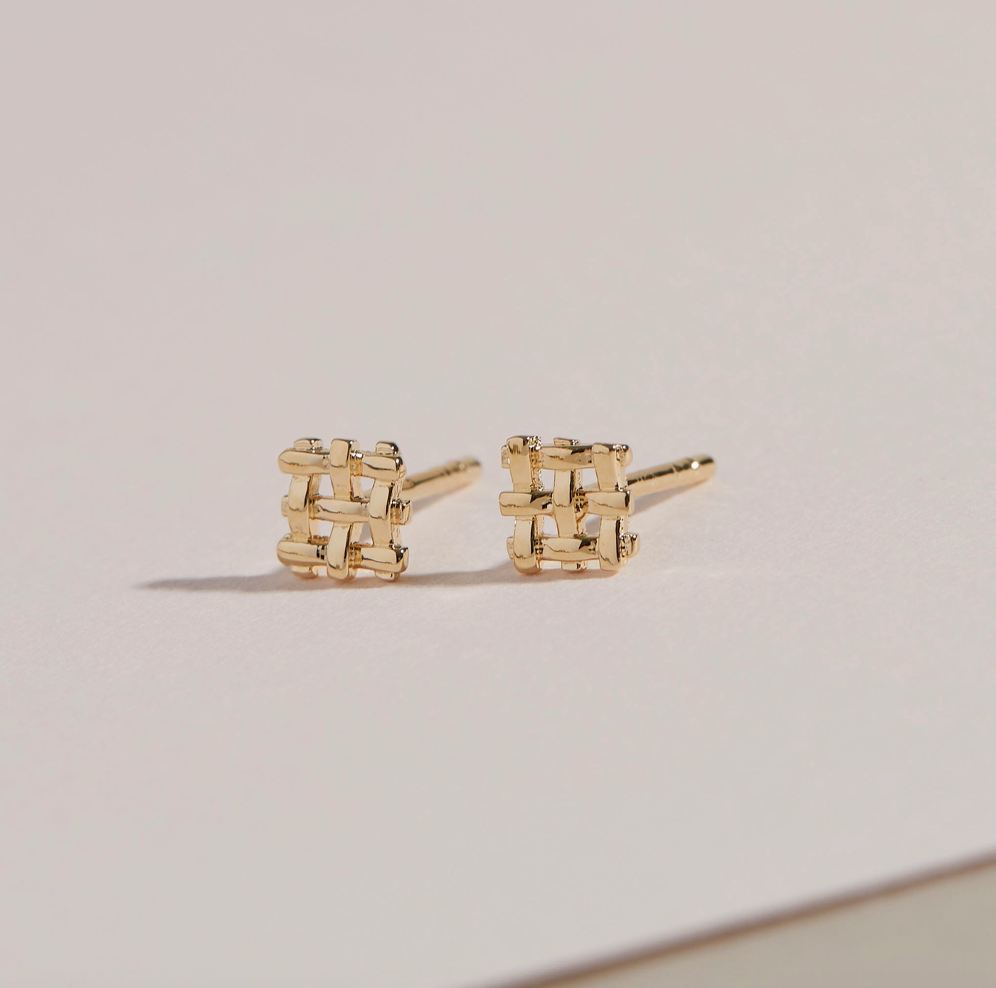 Studs en croix Lindsay Lewis