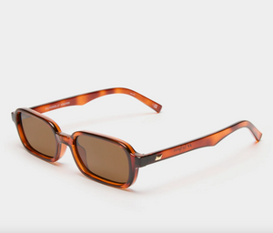 Le Specs Pilferer Toffee Tort