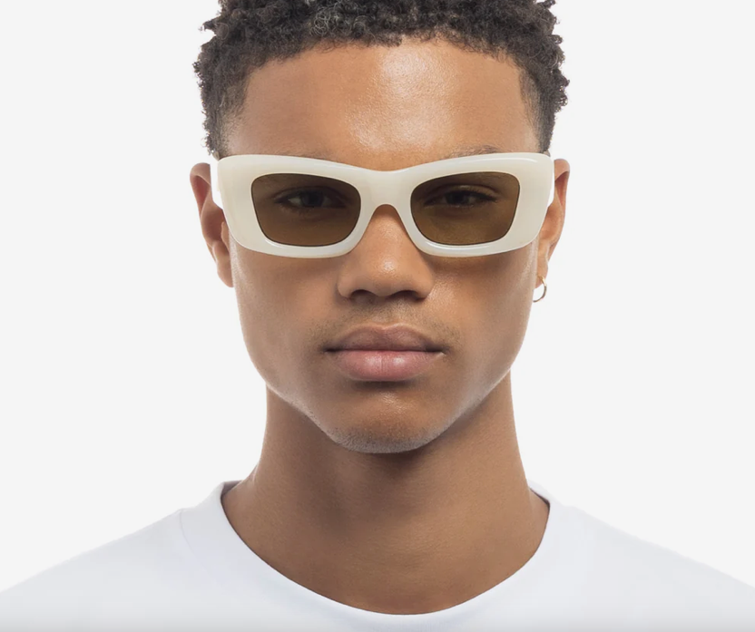 Le Specs Dopamine Milky Almond