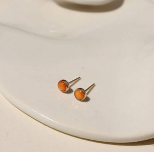 Token Sienna Studs