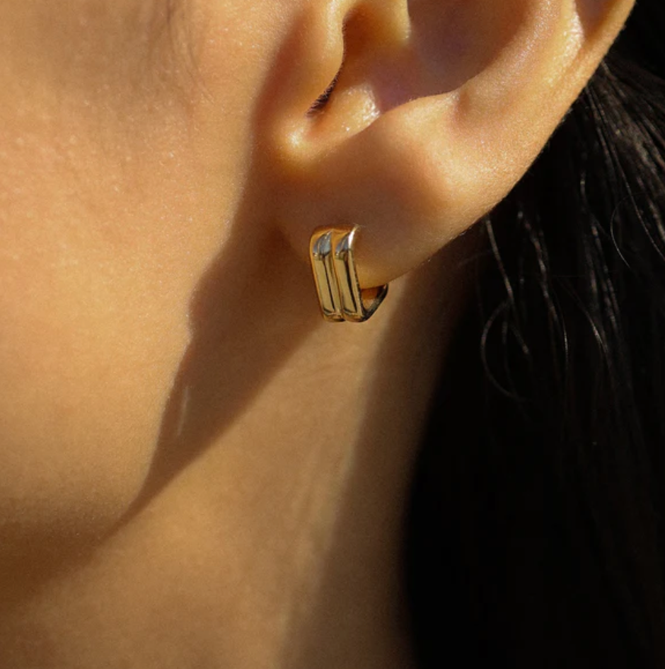 Leah Alexandra Ribbed Hoops