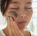 Masque facial à base d'algues en bouteille