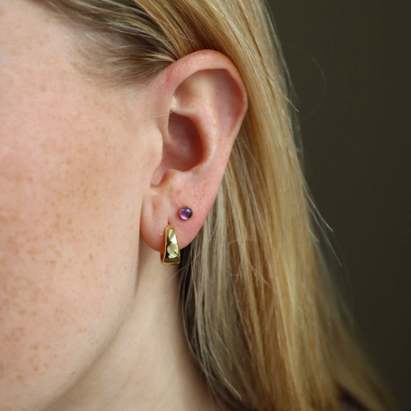 Token Amethyst Studs