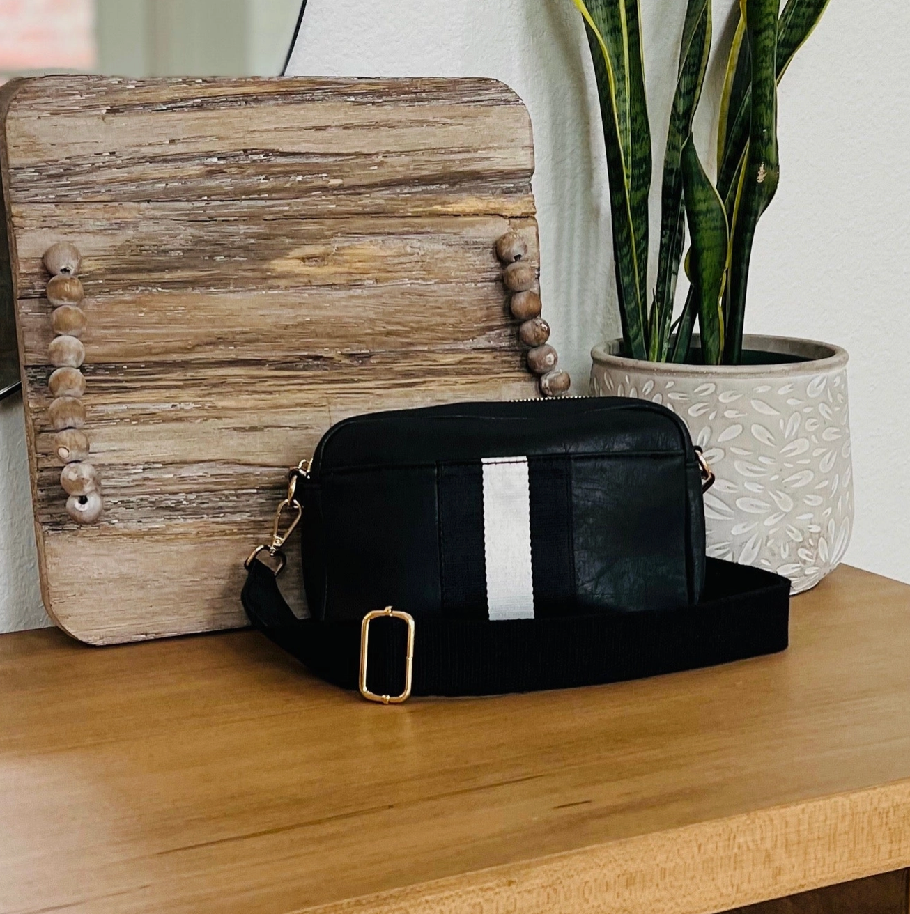 Ava Crossbody
