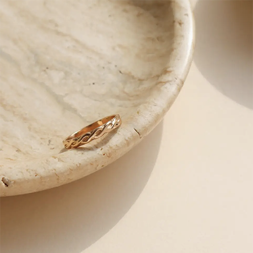 Token Helix Ring