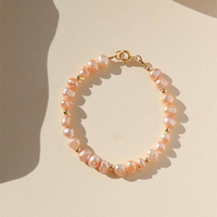 Bracelet en perles roses Token