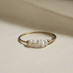 Boem Dainty Pearl Ring
