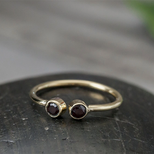 Brass Double Faceted Ring With Garnets