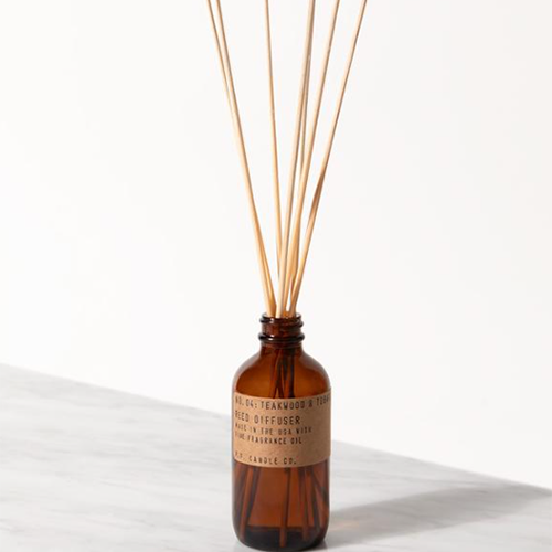 P.F. Candle Diffuser Teakwood and Tobacco